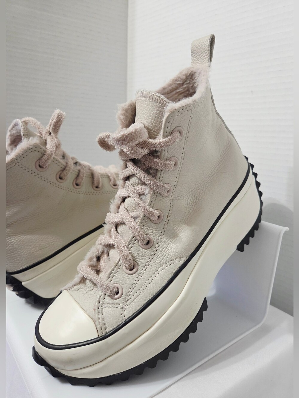 Converse Run Star Hike Hi Fur Lined Soft Pink/Beige Leather Sneakers 7 - Picture 5 of 13